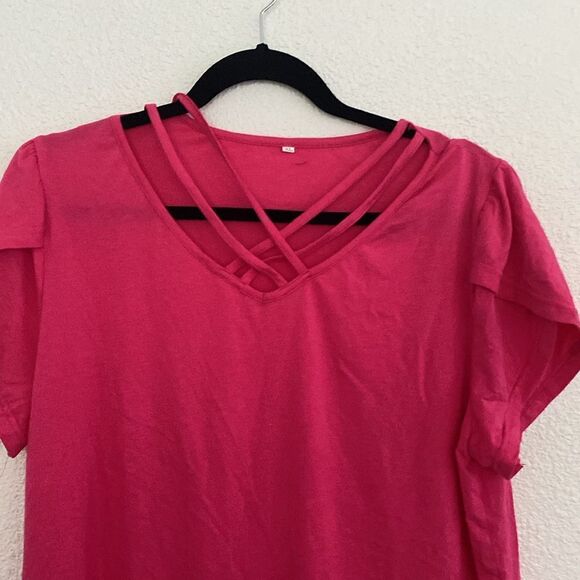 NWOT- hot pink tulip sleeve T-shirt- Size XL - Picture 2 of 6